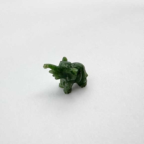 Miniature Hand-Carved Green Jade Elephant Figurine Bead - Picture 1 of 8